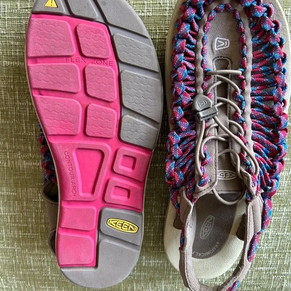 Men's Keen Shoes - Picture 2 of 2